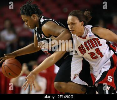 https://l450v.alamy.com/450v/2f1490g/north-carolina-states-lucy-ellison-24-vies-for-a-loose-ball-with-marylands-jade-perry-55-during-second-half-action-at-william-neal-reynolds-coliseum-in-raleigh-north-carolina-sunday-march-2-2008-maryland-defeated-nc-state-76-64-photo-by-chuck-liddyraleigh-news-observermctsipa-usa-2f1490g.jpg