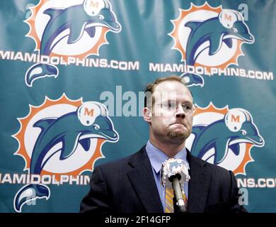 Miami Dolphins General manager, Jeff Ireland. Jimmy Buffett, Stephen M Ross  and head coach Tony Sparano The Miami Dolphins Stock Photo - Alamy