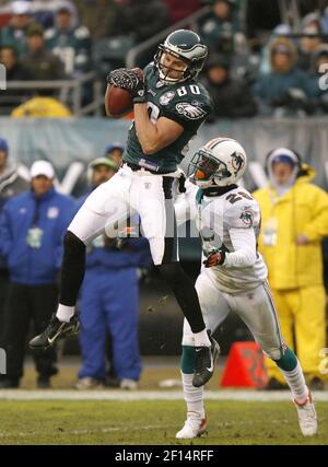 Philadelphia Eagles Kevin Curtis celebrates his touchdown on a 61-yard pass  in the first half of the football game with the Detroit Lions Sunday, Sept.  23, 2007, in Philadelphia. The Eagles are