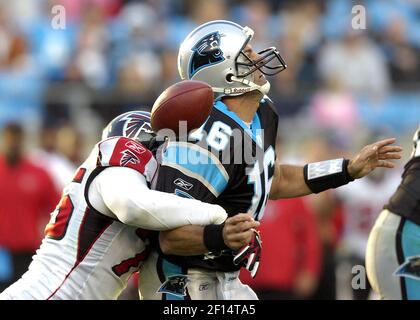 Carolina Panthers' quarterback Vinny Testaverde (16) is congratulated by  his wife, Mitzi, after the Panthers beat the Tampa Bay Buccaneers 31-23 at  Raymond James Stadium in Tampa, Florida on December 30, 2007.