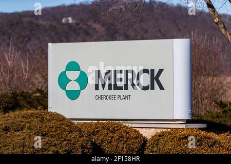 Riverside, United States. 07th Mar, 2021. Signage is seen outside of the Merck Cherokee Plant. Merck, known as MSD outside of the United States and Canada, announced positive preliminary findings from its phase 2a trial of investigational COVID-19 therapeutic molnupiravir. (Photo by Paul Weaver/Pacific Press) Credit: Pacific Press Media Production Corp./Alamy Live News Stock Photo