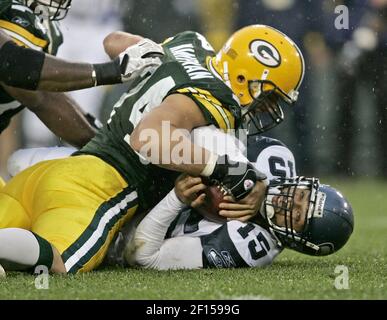 Green Bay Packers' Aaron Kampman (74) is seen during NFL football training  camp Sunday, Aug. 2, 2009, in Green Bay, Wis. (AP Photo/Morry Gash Stock  Photo - Alamy