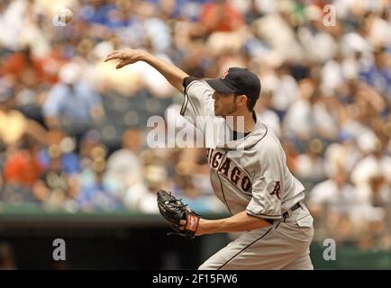 Chicago White Sox starting pitcher Johnny Cueto throws against the Toronto  Blue Jays in the first inning of American League baseball action in Toronto  on Thursday, June 2, 2022. THE CANADIAN PRESS/Jon