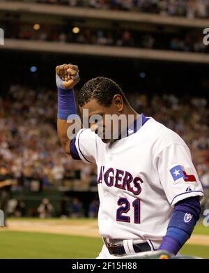 Career in a Year Photos 2007: Sammy Sosa's 600th career homer