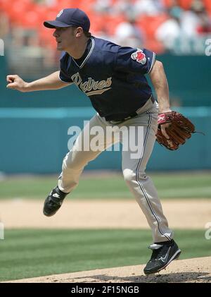 San Diego Padres pitcher Jake Peavy delivers during the first inning of a  baseball game against the Houston Astros, Friday, Aug. 17, 2007, in San  Diego. (AP Photo/Denis Poroy Stock Photo - Alamy