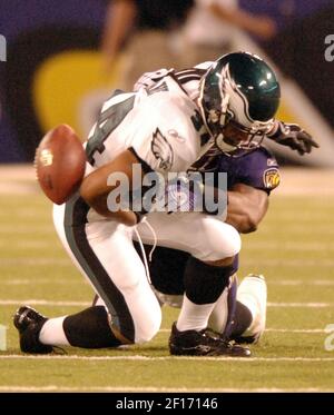 Baltimore Ravens Ray Lewis (52) sticks out his tongue during an NFL  wild-card playoff football game in Foxborough, Mass., Sunday, Jan. 10,  2010. (AP Photo/Charles Krupa Stock Photo - Alamy