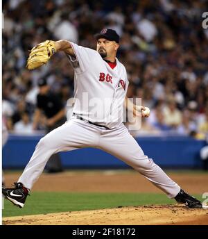 David Wells pitching a perfect game against the Minnesota Twins in the  Bronx, New York on May 17, 1998. Photo by Francis Specker Stock Photo -  Alamy