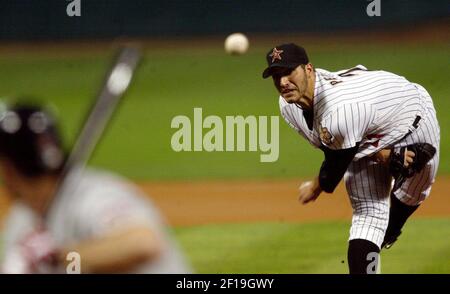 Professional Sports: Pettitte shows familiar form in Astros' win (4/7/05)