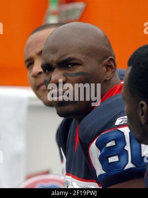 KRT STAND ALONE PHOTOGRAPH BY GEORGE BRIDGES/KRT (August 22) Baltimore  Ravens cornerback Deion Sanders (37)