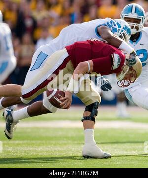 USC's Jurrell Casey sacks Boston College quarterback Dave Shinskie for  a 9-yard loss during fourth-quarter action in the Emerald Bowl. USC  defeated Boston College 24-13, at AT&T Park in San Francisco,  California