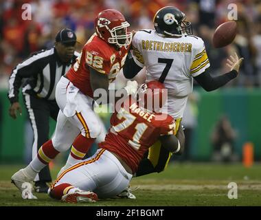 Kansas City Chiefs' Wallace Gilberry (92) before an NFL football game in  Oakland, Calif., Sunday, Nov. 15, 2009. (AP Photo/Ben Margot Stock Photo -  Alamy