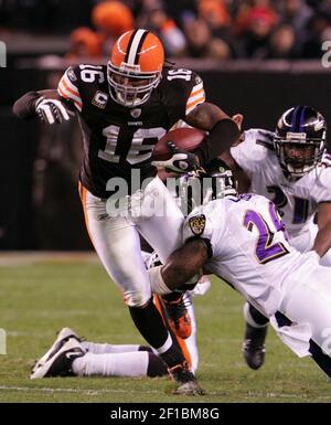 Jan. 1, 2012 - Cleveland, Ohio, U.S - Pittsburgh Steelesr Antonio Brown  (84) gets his hand on the facemask of Cleveland Browns Joshua Cribbs (16)  during a kickoff return during the third