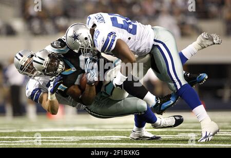 Dallas Cowboys linebacker Bradie James (56) sacks Philadelphia