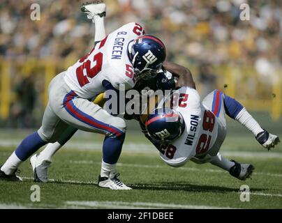 New York Giants Barrett Green tackles Philadelphia Eagles