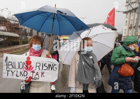 Gdansk, Poland 7th, March 2021 Protester holding a poster with 1 bilion rising slogan is seen in Gdansk, Poland on 7 March 2021 The Manifa is annual feminist and woman rights rally to celebrate International Women's Day - a global day celebrating the social, economic, cultural and political achievements of women. Protesters demand woman rights, respect, and free choice of abortion. Credit: Vadim Pacajev/Alamy Live News Stock Photo