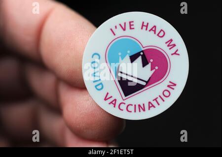 I'VE HAD MY COVID VACCINATION STICKER ON FINGERS RE CORONAVIRUS COVID-19 VACCINE JAB HERD IMMUNITY ETC UK Stock Photo