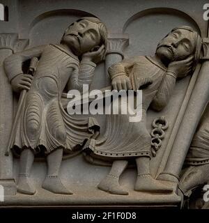 Medieval knights sleeping, Abbaye Sainte-Marie-Madeleine, Vézelay, Burgundy, France.  Romanesque-style artwork by French sculptor François-Michel Pascal (1810-82), added in the 1800s to the exterior of the former Benedictine and Cluniac basilica of Saint Mary Magdalene, built in the 1100s. Stock Photo