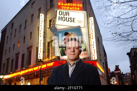 Theatrical Producer Paul Roberts outside the Cambridge Theatre in Covent Gaden.6 December 2002 photo Andy Paradise Stock Photo