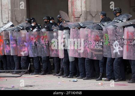 Toluca, Mexico. 08th Mar, 2021. TOLUCA, MEXICO - MARCH 8: Police line during the riots caused for the protests against gender violence as part of the commemoration of International Women's Day at downtown on March 8, 2021 in Toluca, Mexico (Photo by Eyepix Group/Pacific Press) Credit: Pacific Press Media Production Corp./Alamy Live News Stock Photo