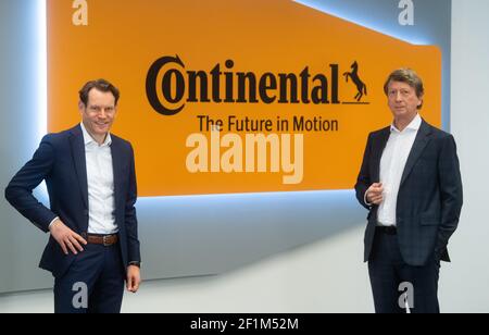 09 March 2021, Lower Saxony, Hanover: Nikolai Setzer (l), Chairman of the Executive Board of Continental AG, and Wolfgang Schäfer, member of the Executive Board of Continental AG, stand during a photo opportunity at the company's headquarters. The Corona fallout and expensive corporate restructuring have kept Continental, the second-largest automotive supplier, in the red again in 2020. Photo: Julian Stratenschulte/dpa Stock Photo