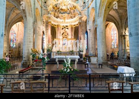 Interior view of the historic Basilica de Saint-Sauveur church in the Breton town of Dinan Stock Photo