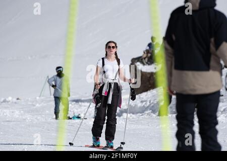 ARINSAL, ANDORRA - Feb 28, 2021: Ordino Arcalis, Andorra: 2021 February 24: Young Woman at Ordino Alcalis in Andorra in the winter of 2021. Stock Photo