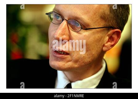 robert thomson ....editor of th times in his office in londonpic David Sandison 10/3/2004 Stock Photo