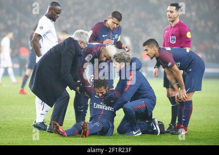 Neymar da Silva Santos Junior - Neymar Jr (PSG) need help to stand up, Kylian Mbappe (PSG), Thiago Silva (PSG), Marcos Aoas Correa dit Marquinhos (PSG) during the French Championship Ligue 1 football match between Paris Saint-Germain and SM Caen on December 20, 2017 at Parc des Princes stadium in Paris, France - Photo Stephane Allaman / DPPI Stock Photo