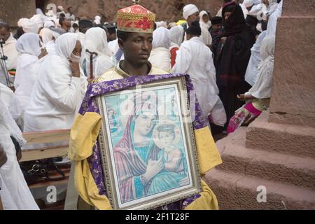 An Ethiopian Orthodox Church deacon carrying the Ark of the Covenant in ...