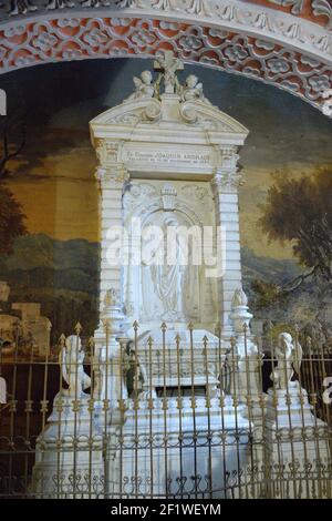 INTERIOR DE LA BASILICA DE SAN APOLINAR NUOVO - SIGLO VI. Location:  BASILICA DE SAN APOLINAR NUOVO, RAVENA, ITALIA Stock Photo - Alamy