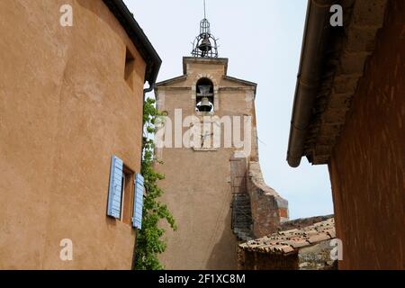 Clock and bell tower, Roussillon, Vaucluse, Provence-Alpes-Côte d'Azur, France Stock Photo