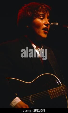 Sängerin Katharina Franck von der Band 'Rainbirds' bei einem Konzert in Hamburg, Deutschland 1989. Stock Photo