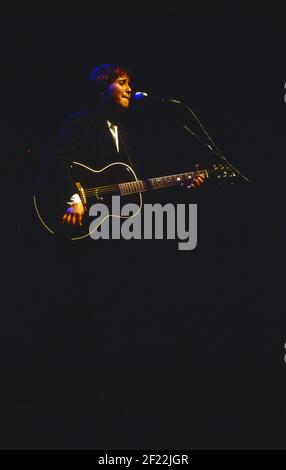 Sängerin Katharina Franck von der Band 'Rainbirds' bei einem Konzert in Hamburg, Deutschland 1989. Stock Photo