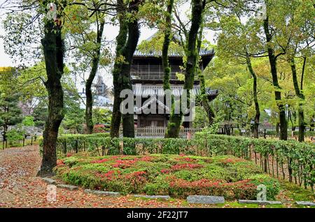 Shōfukuji was the first Zen temple constructed in Japan. It was founded in 1195 by the priest Eisai, who introduced Zen Buddhism from China to Fukuoka Stock Photo