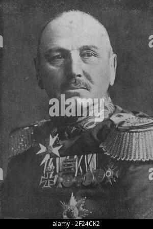 A vintage photo circa 1915 of the German general Alexander Heinrich Rudolph von Kluck (20 May 1846 – 19 October 1934).  At the outbreak of World War I, Kluck was placed in command of the German First Army Stock Photo