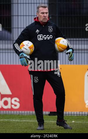 AMSTERDAM, NETHERLANDS - MARCH 10: goalkeeper trainer Anton Scheutjens of Ajax during a training session prior to the match against Young Boys at De Toekomst on March 10, 2021 in Amsterdam, Netherlands (Photo by Gerrit van Keulen/Orange Pictures) Stock Photo