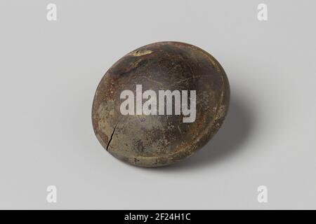 Button from the wreck of the East India hollandia.knoop. (1) ID. Or 1980-27H1405. Stock Photo