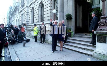 William Hague General Election May 2001arrives at the Institue of civil engineers in London to launch  the Conservative party manifesto with his wife Ffion Stock Photo