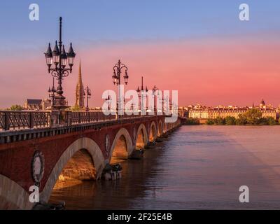 BORDEAUX/FRANCE - SEPTEMBER 19 : The Pont de Pierre Spanning the River Garonne in Bordeaux France on September 19, 2016