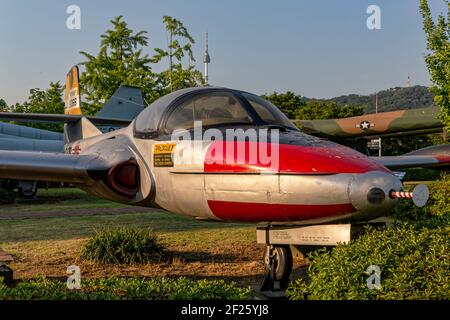 T 41c hi-res stock photography and images - Alamy