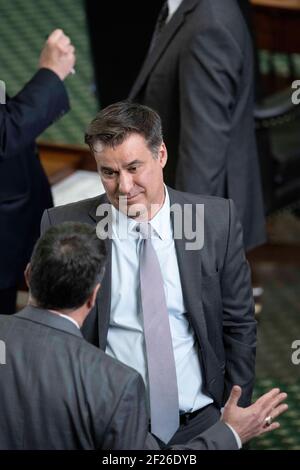 Texas Sen. Roland Gutierrez, D-San Antonio, left, and Texas state Sen ...