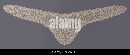 Sjaal van kloskant met de geschulpte c-voluten.Natural climbing side scarf, duchesse side. A large three-corner form ends in narrow, long slip. An open bar fee is surrounded by the middle-turned equal c-volutes, which are scalloped on the outside and every time are interrupted by a rose. There are wingerd leaves in the middle and in points. Furthermore, branches with rose buttons and inside every virgin palm branches. Stock Photo