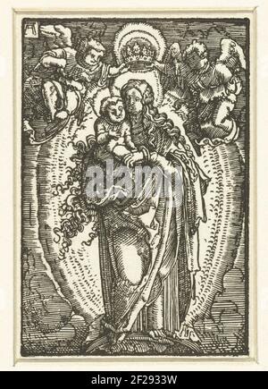 Kroning van Maria; De val en verlossing van de mensheid.Maria with the Christ child on the arm, standing on a crowbar, surrounded by a ray wreath. Two angels keep a crown above her head. Last print from a series of forty. Stock Photo