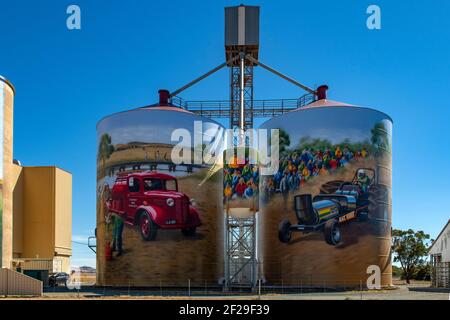 Silo Art at Colbinabbin, Victoria, Australia Stock Photo - Alamy