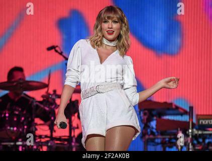 London, United Kingdom. 8th December 2019. Taylor Swift performing on stage during day two of Capital's Jingle Bell Ball 2019 with Seat at the O2 Arena, London. Picture credit should read: Scott Garfitt/EMPICS/Alamy Live News Stock Photo