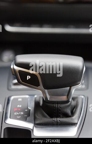 Car interior gear selector, gear knob, Automatic gearbox Audi Q5 Quattro S-Line Stock Photo