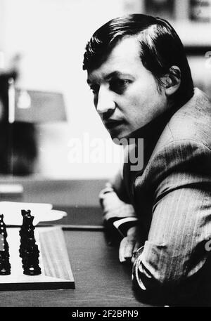 Anatoly Karpov Tournaments and Matches 1969-1980 , Miniature Chess Book  Russia