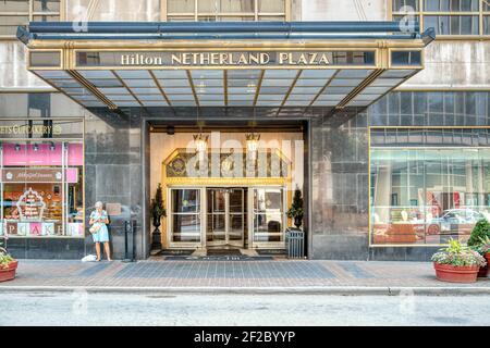 Hotel Entrance on West 5th Street. Carew Tower and the Netherland Plaza Hotel complex were developed by John J Emery in 1929-1932. Stock Photo