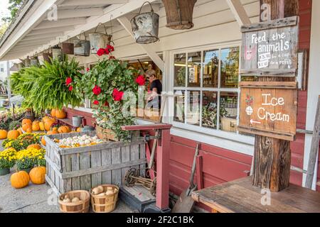 Red Apple Farm's farm stand in Phillipston, Massachusetts Stock Photo