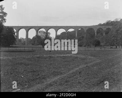 Porthkerry Viaduct (4641587). Stock Photo